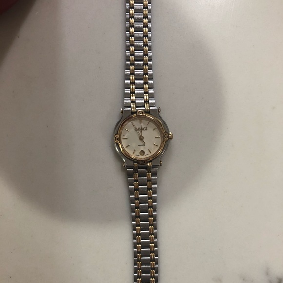 Vintage Gucci watch - Picture 4 of 9